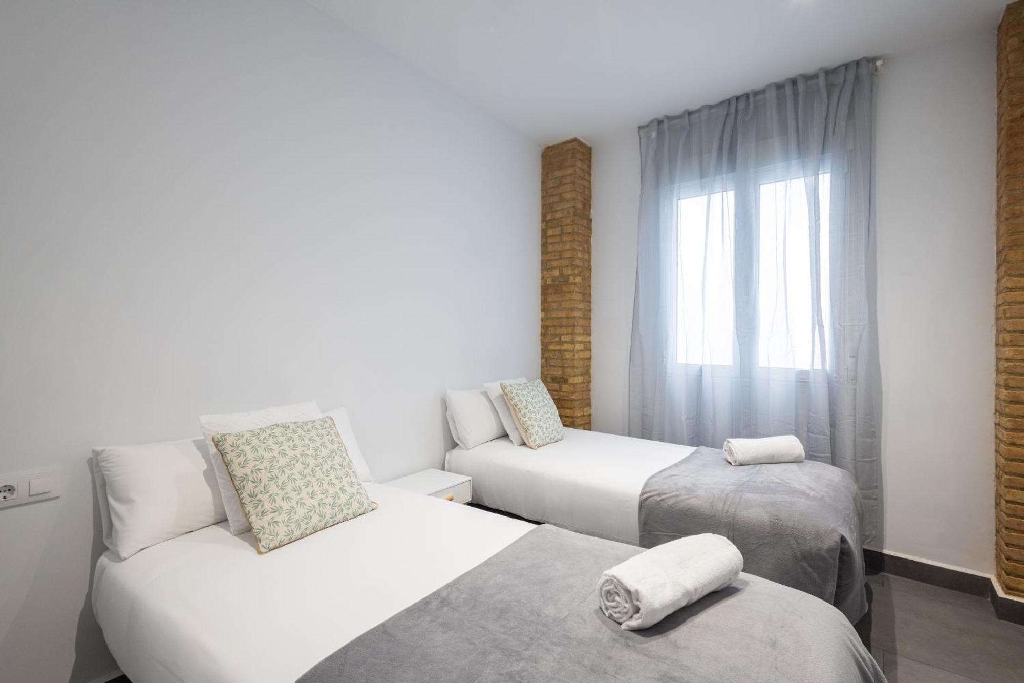 Florit Flats - The Patraix Apartments Валенсия Екстериор снимка